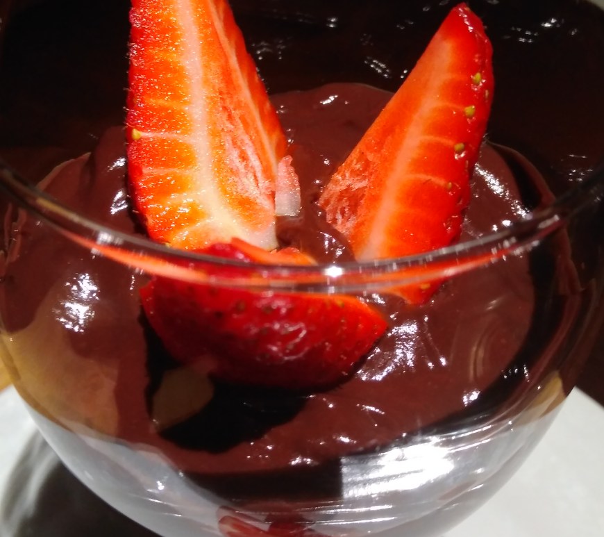 chocolate avocado mousse, healthy dessert, healthy recipe, sugar free recipe, strawberry dessert, showstopper dessert, dessert recipe, healthy dessert recipe