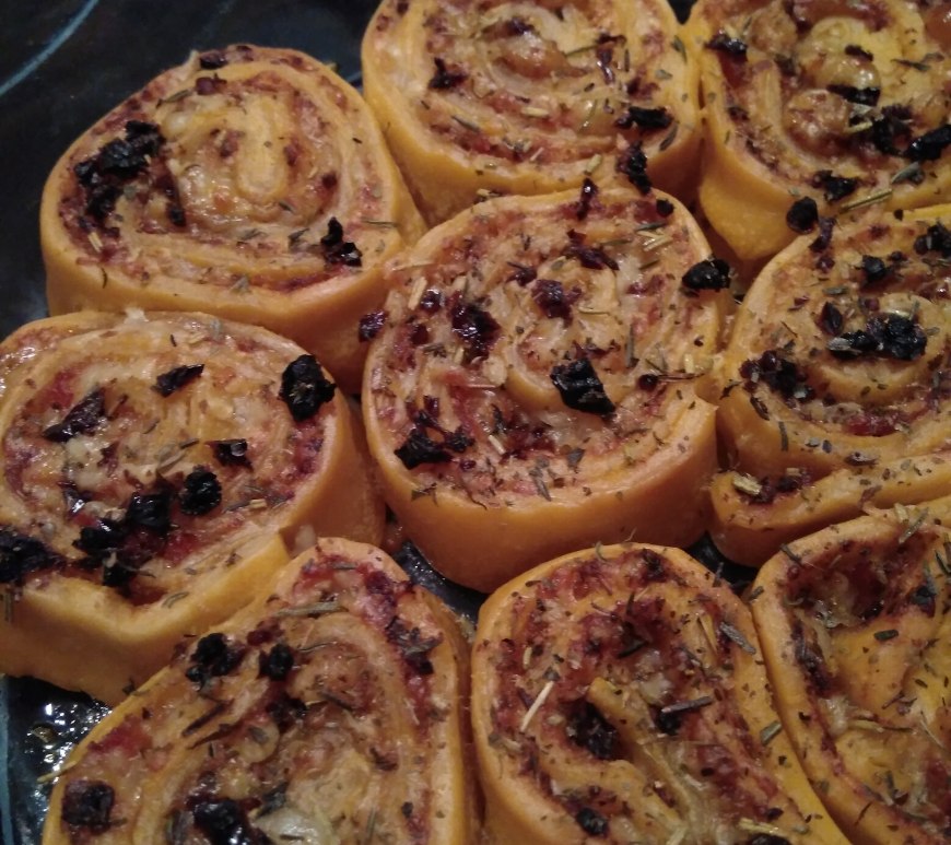 Red Pesto and Two Cheese Swirls | 2412life