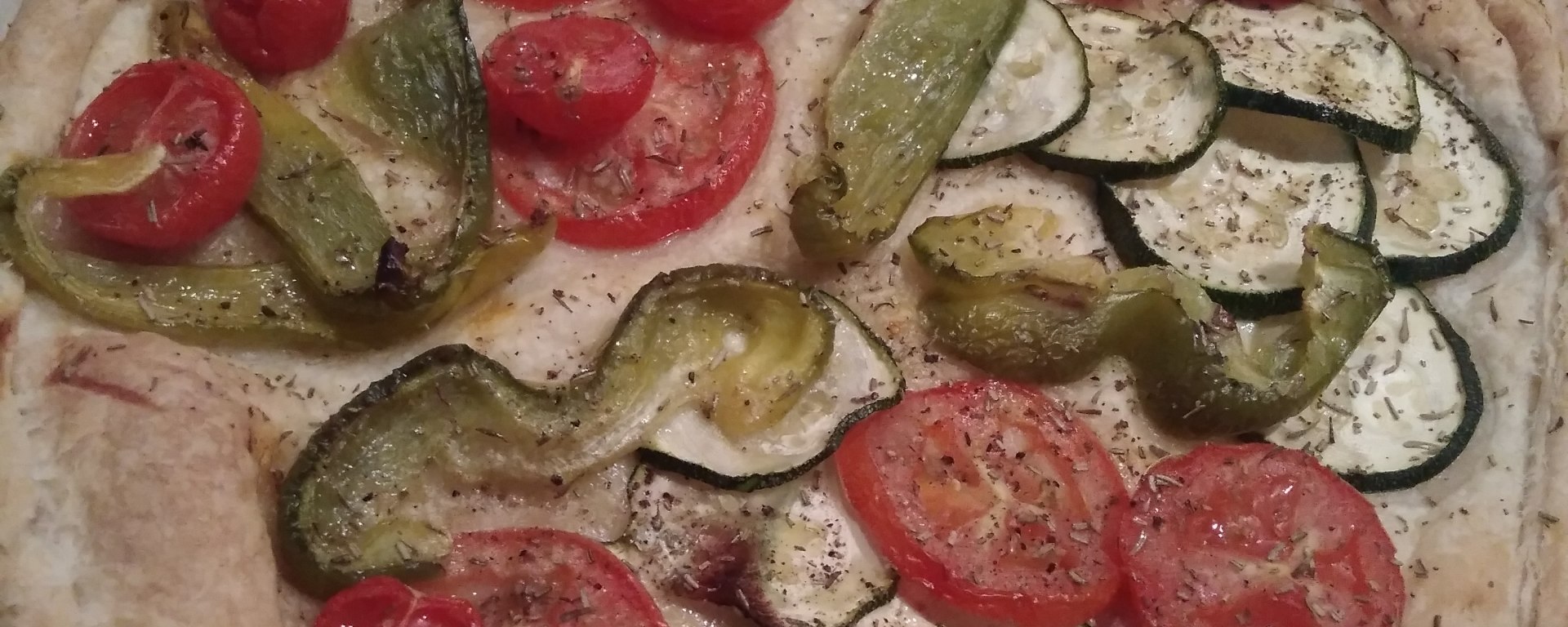 Puff Pastry pie with Tomato, peppers and aubergine